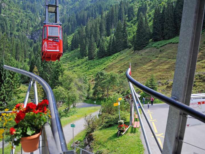 Luftseilbahn Kies - Mettmen AG