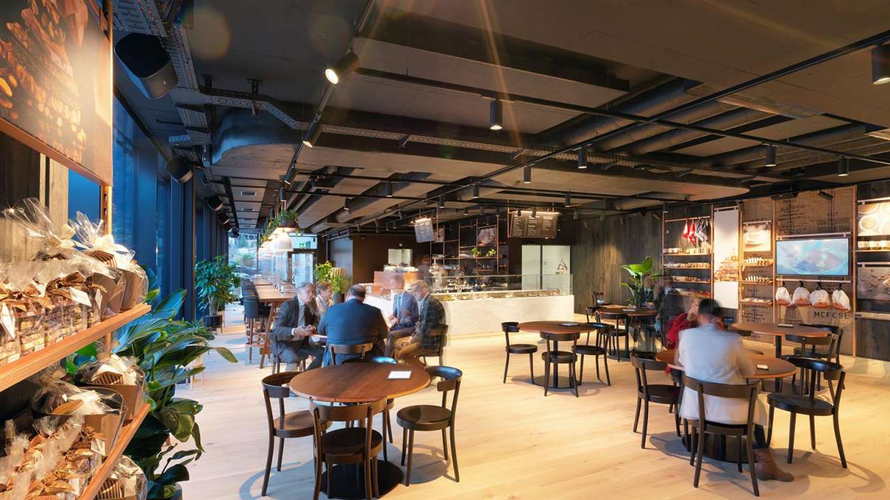 Läderach Café