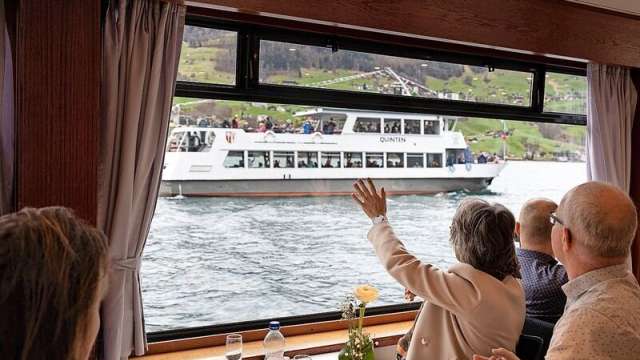 Als der neue Name verkündet wird, geht ein Raunen durch die Menge