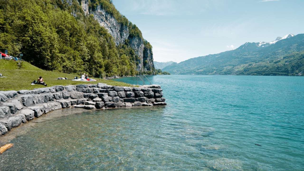 Badestrände am Westufer des Walensees